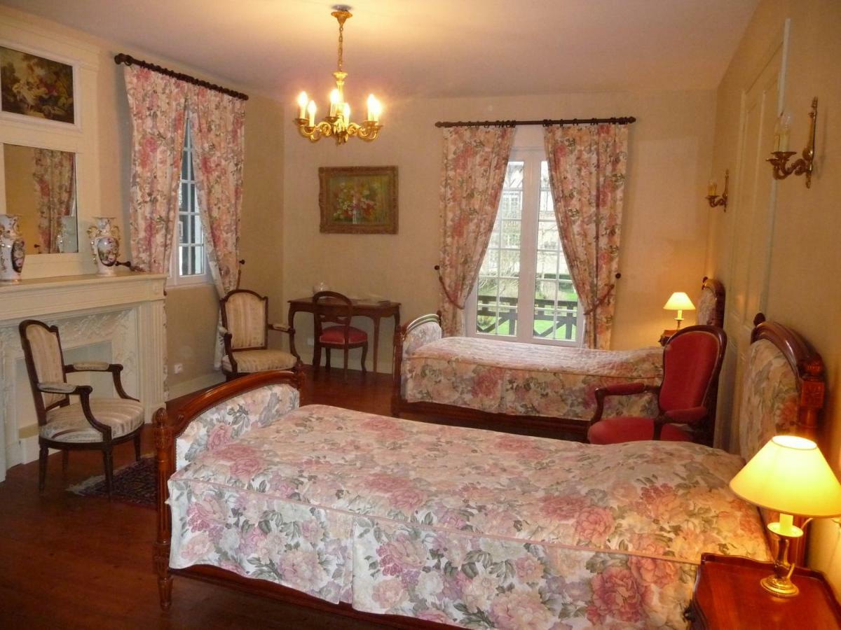 Manoir De Sens Bed & Breakfast โบรอง-ออง-นูจ ภายนอก รูปภาพ
