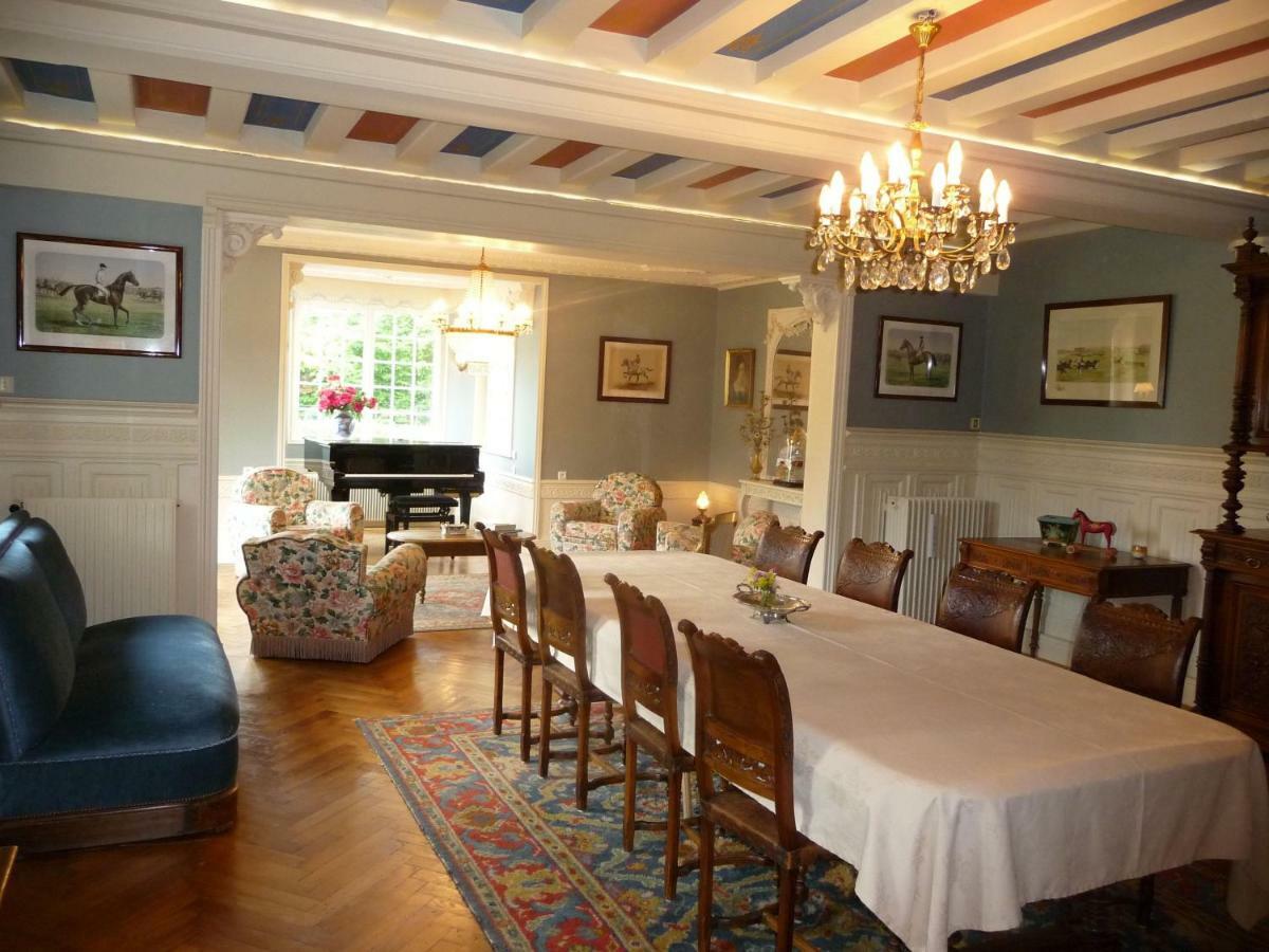 Manoir De Sens Bed & Breakfast โบรอง-ออง-นูจ ภายนอก รูปภาพ
