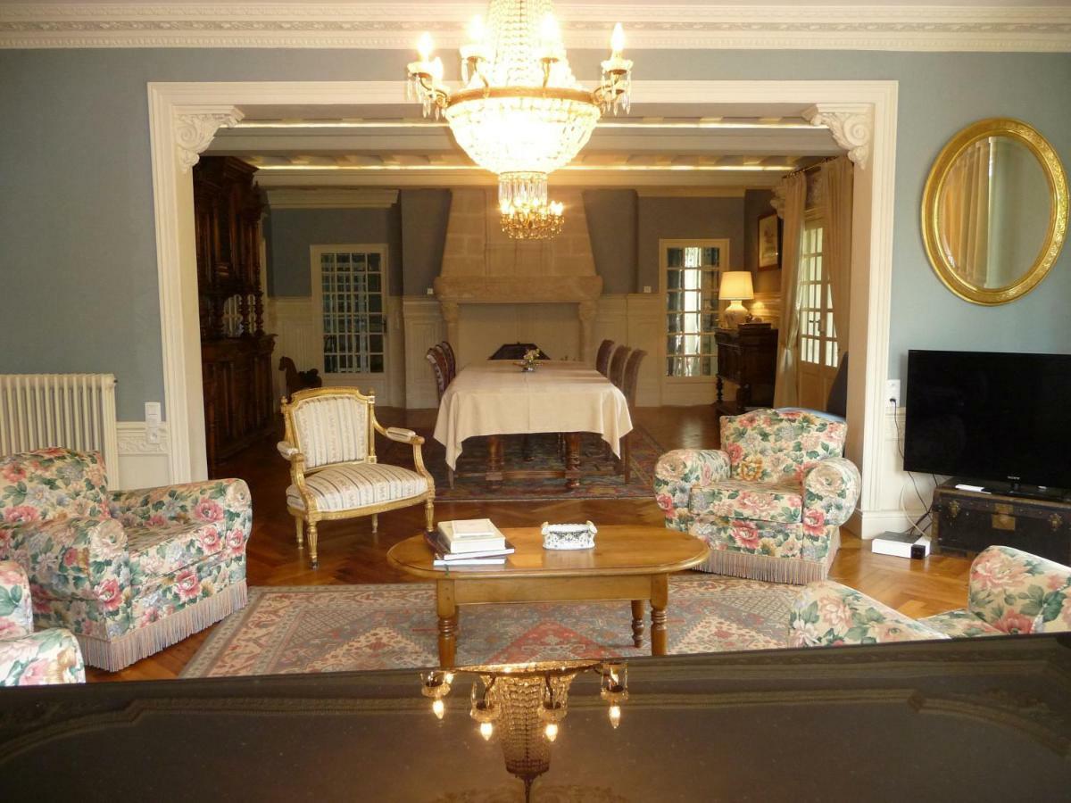 Manoir De Sens Bed & Breakfast โบรอง-ออง-นูจ ภายนอก รูปภาพ