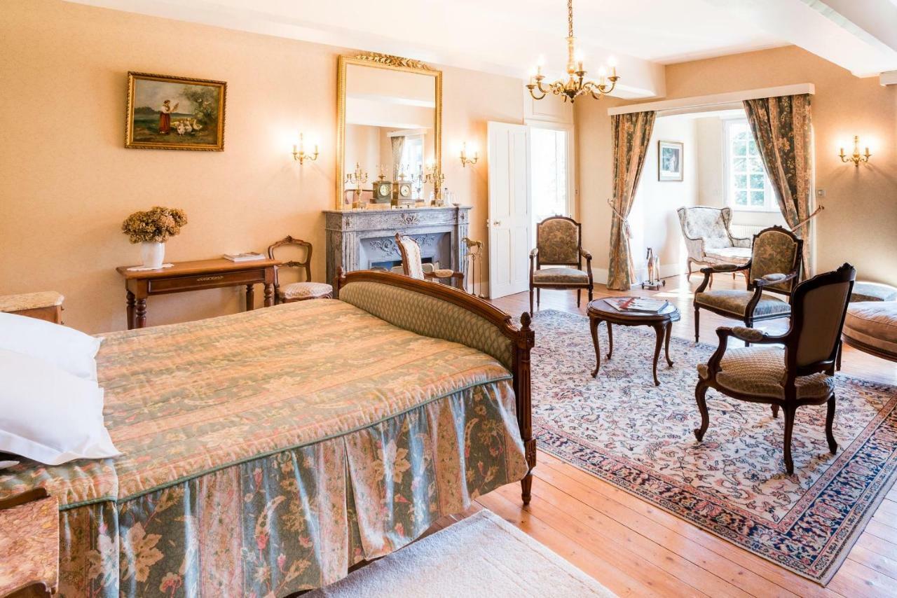 Manoir De Sens Bed & Breakfast โบรอง-ออง-นูจ ภายนอก รูปภาพ